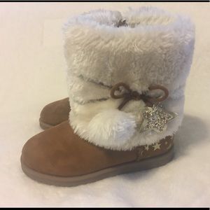 Toddler girls size 11 brown furry boots
